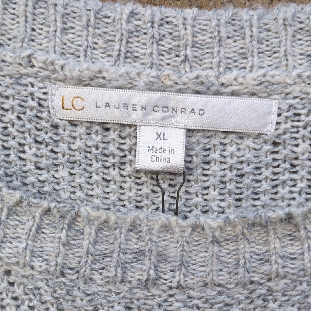 Lauren Conrad heart boucle sweater in a light gray or marled gray color. XL - Picture 3 of 10